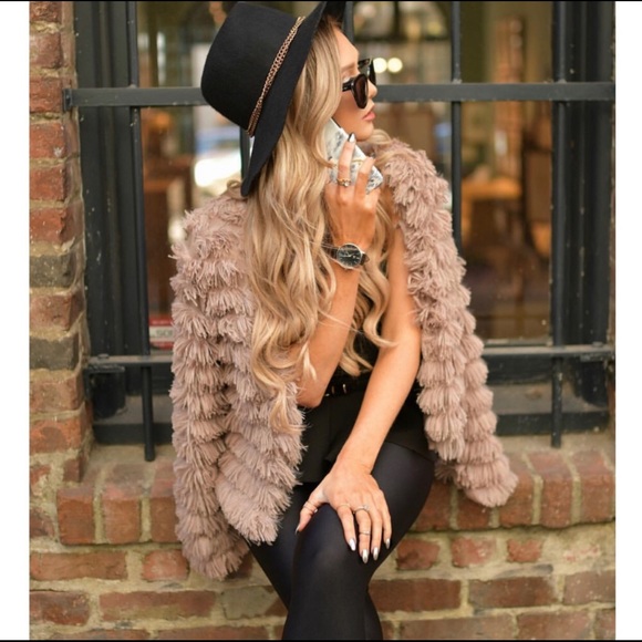 Blue Blush Jackets & Blazers - 🎉🎉BIG SALE!!🎉🎉GORGEOUS FAUX FUR TAUPE JACKET!!